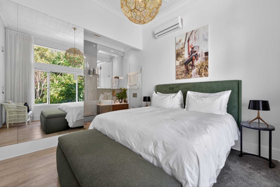 4 Bedroom Property for Sale in Oranjezicht Western Cape